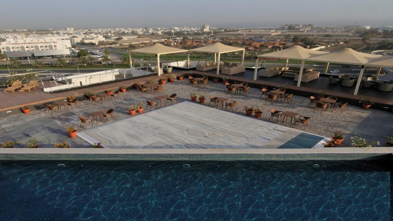 Golden Tulip Muscat Hotel Exterior foto